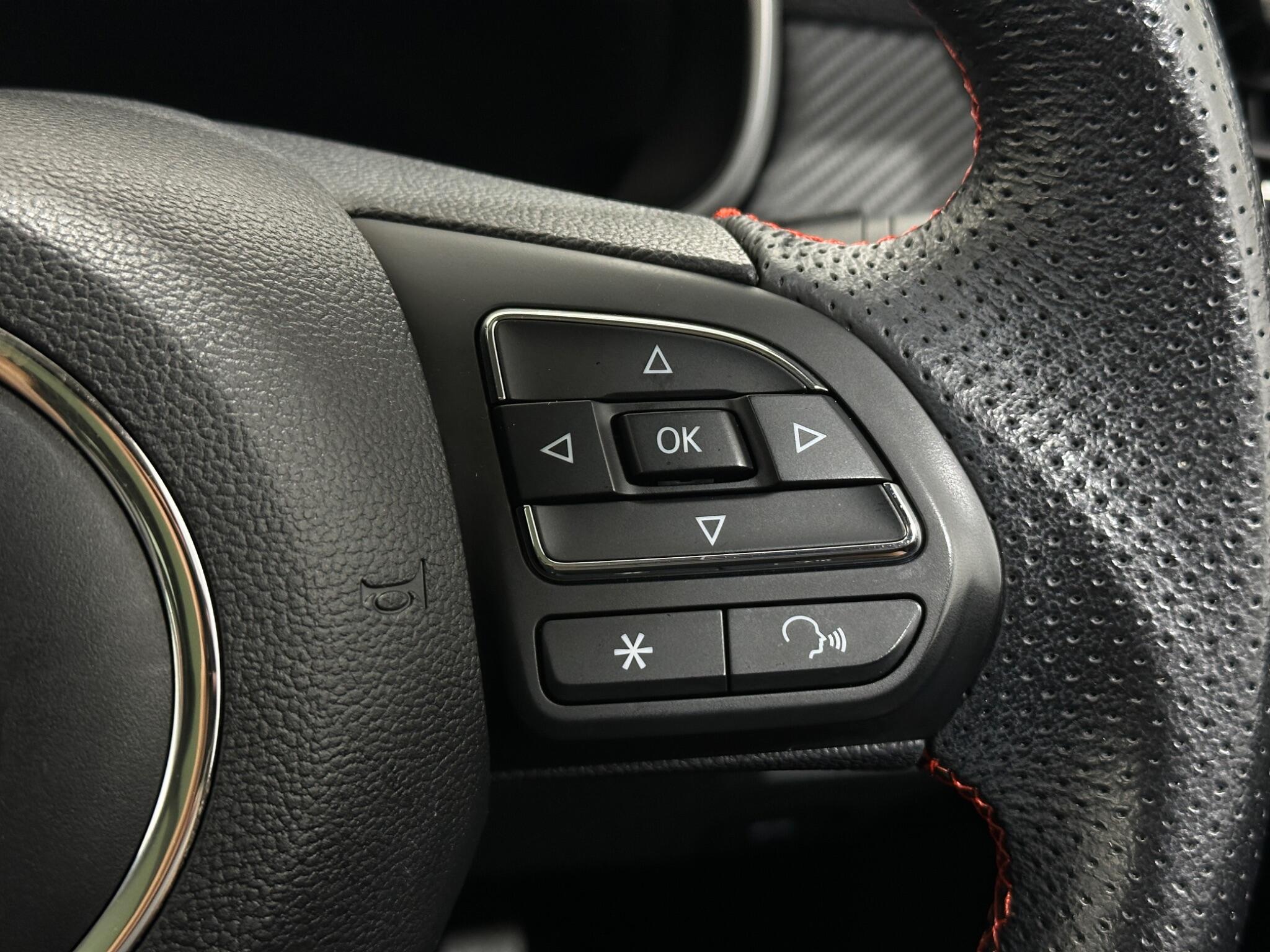 MG ZS view 16