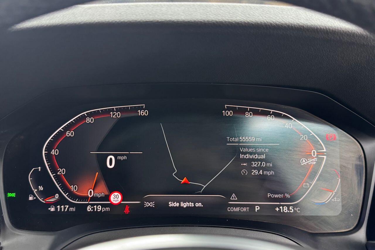 BMW 3 Series view 14