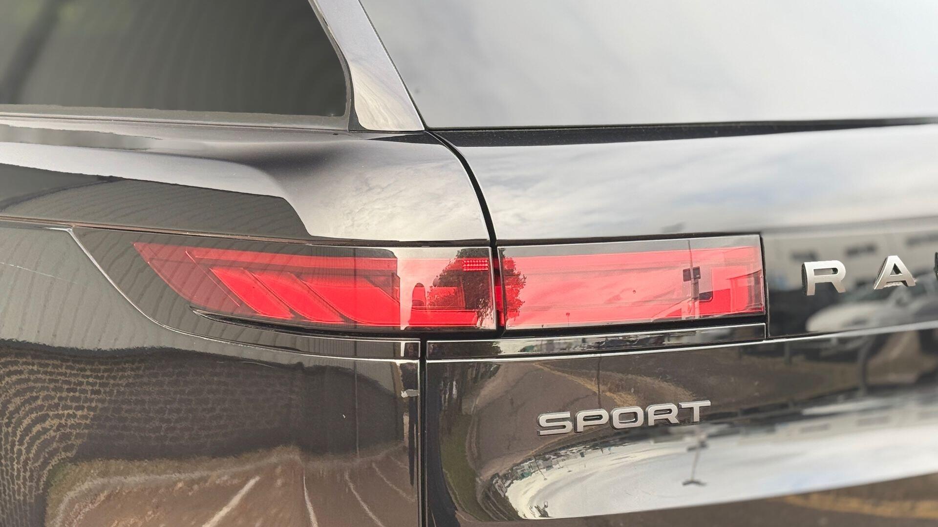 Land Rover Range Rover Sport view 19