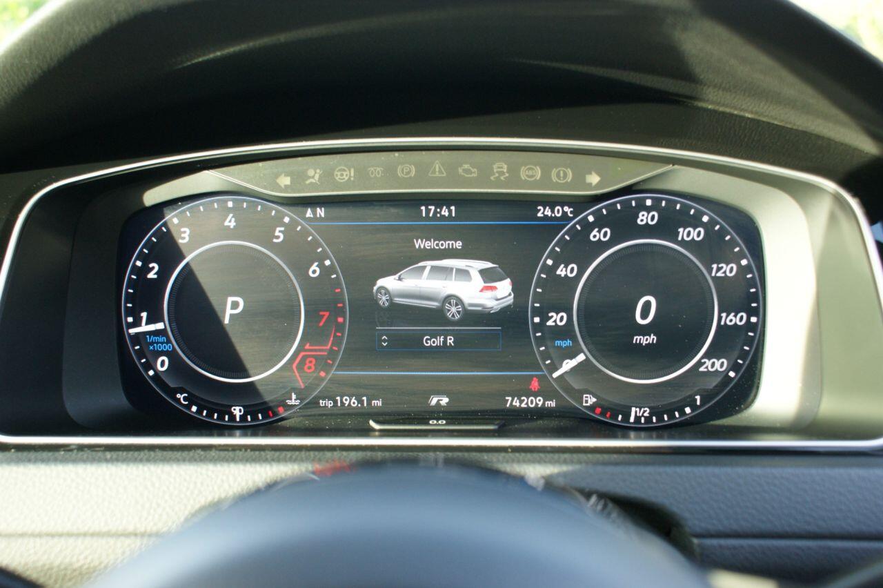 Volkswagen Golf view 45