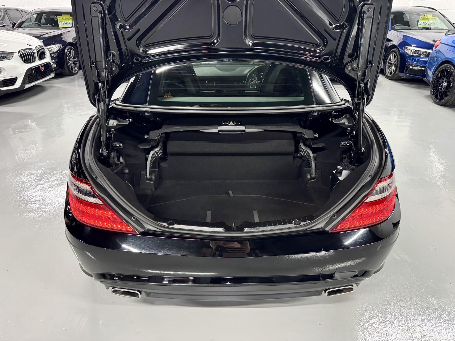 Mercedes-Benz SLK view 24