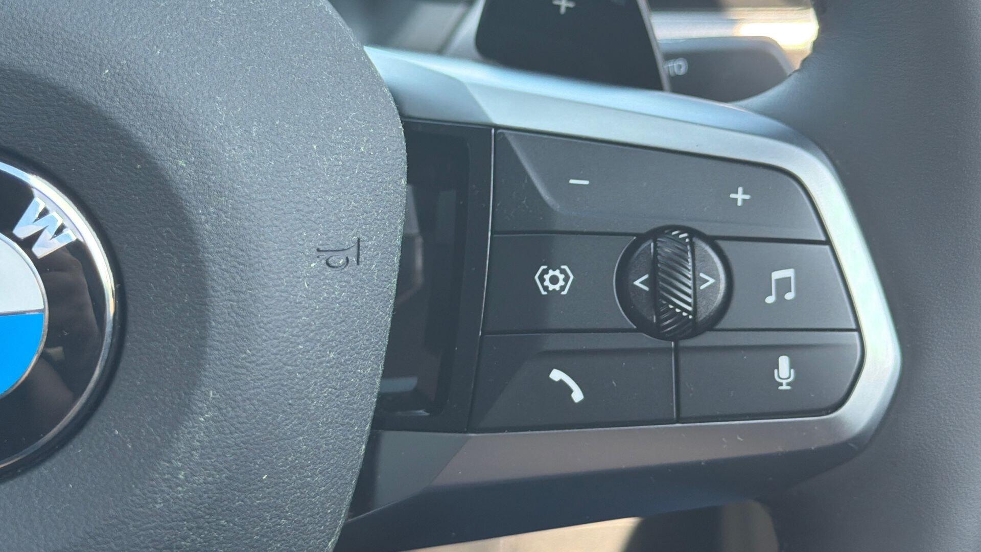 BMW 2 Series view 19
