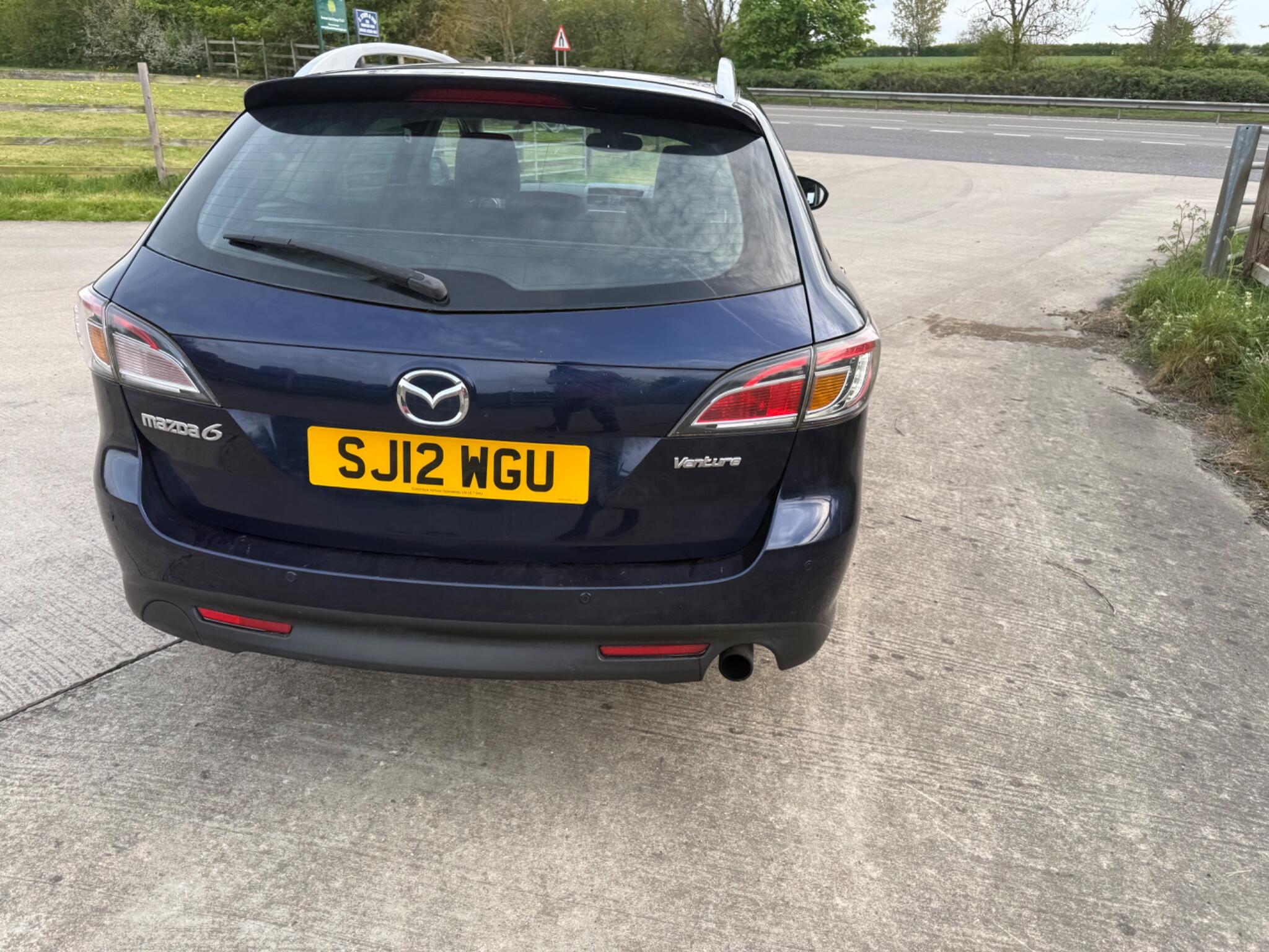 Mazda Mazda6 2.2d Venture Euro 5 5dr — photo 22 of 86