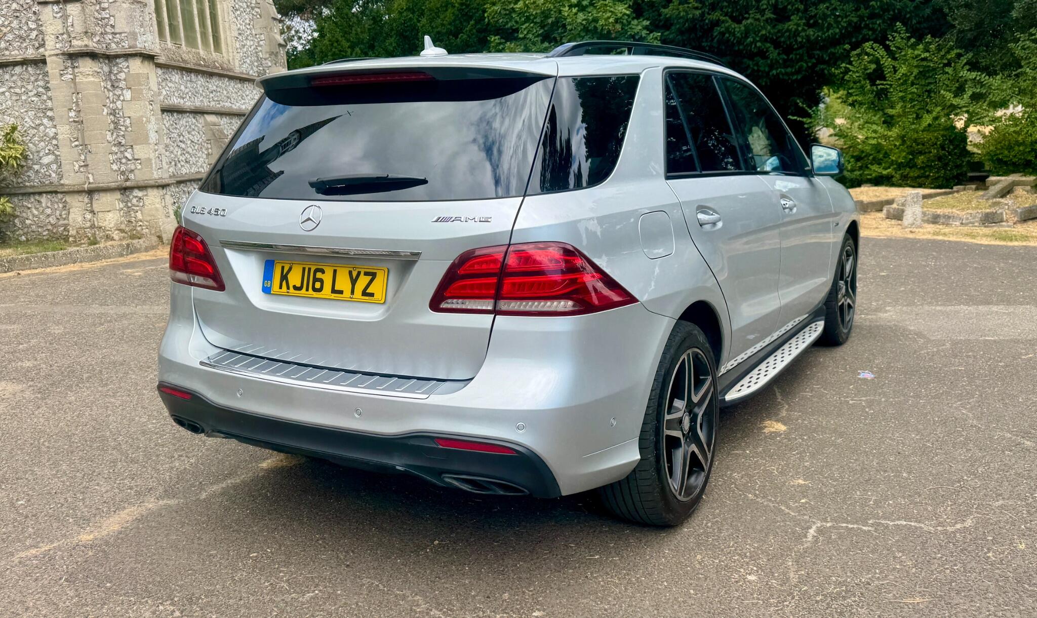 Mercedes-Benz Gle view 21