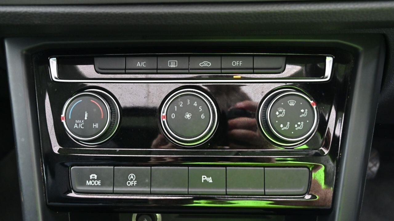 Volkswagen Touran view 30