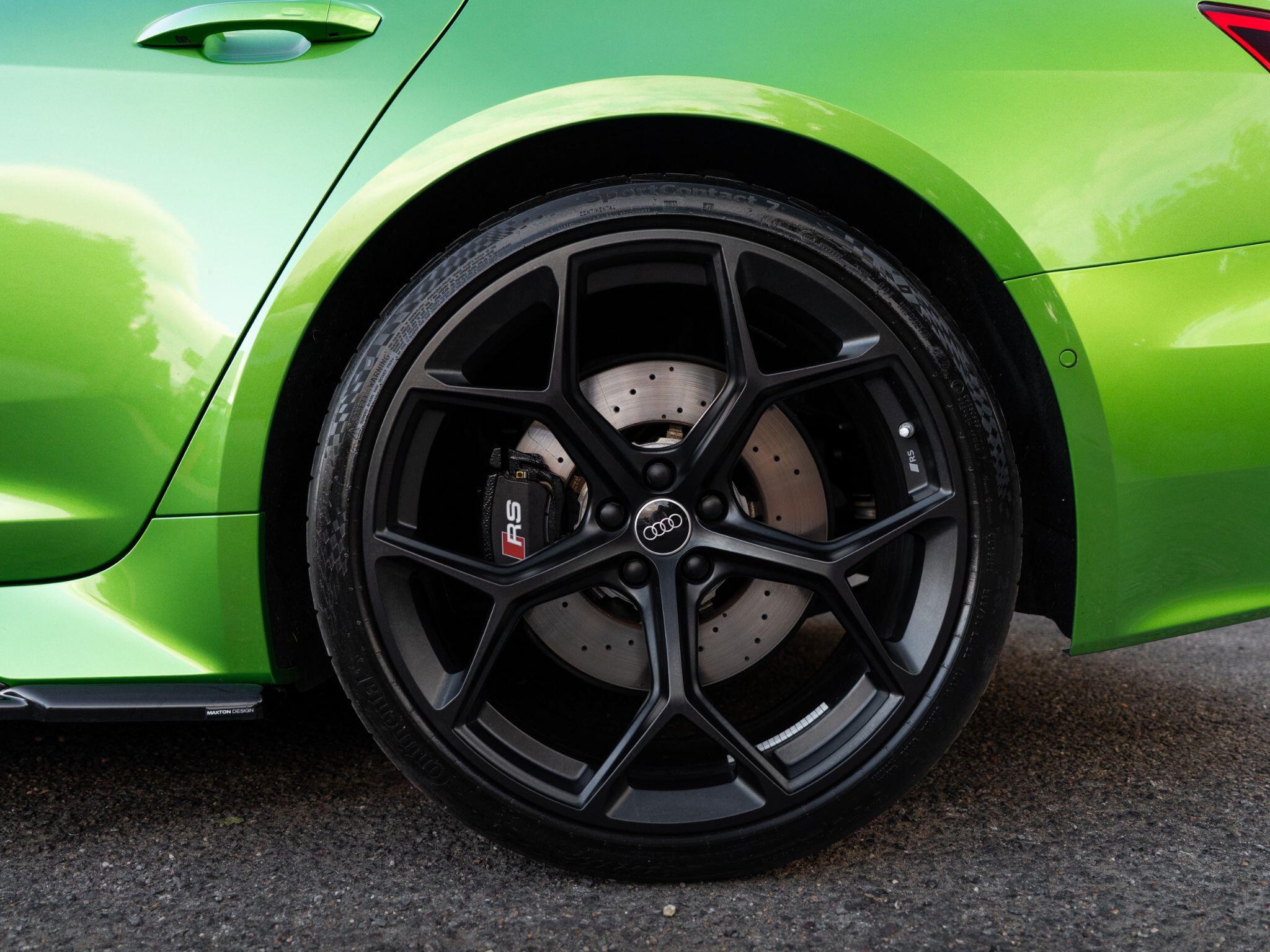 Audi RS6 Avant view 36