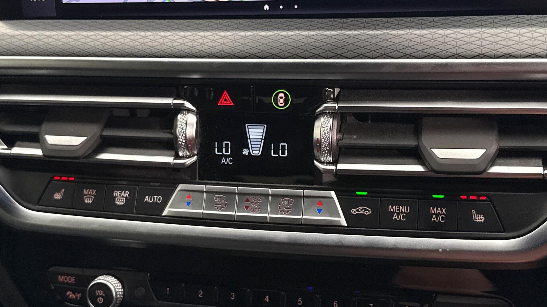 BMW X3 view 24