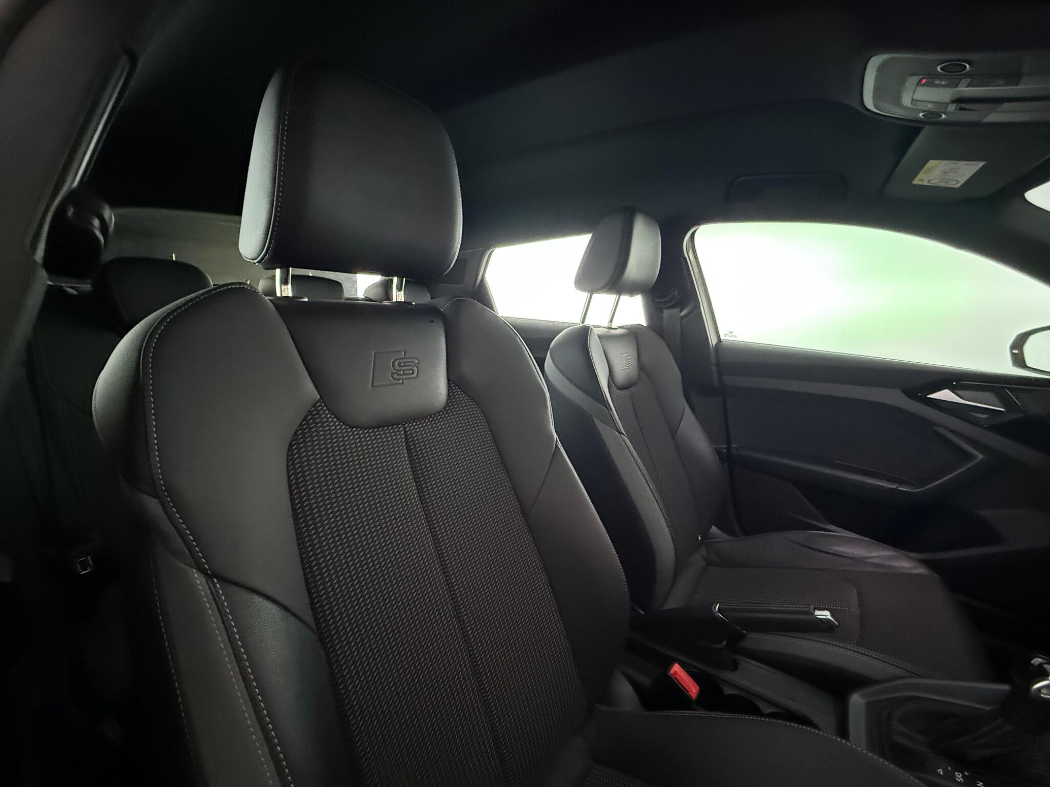 Audi A1 view 34