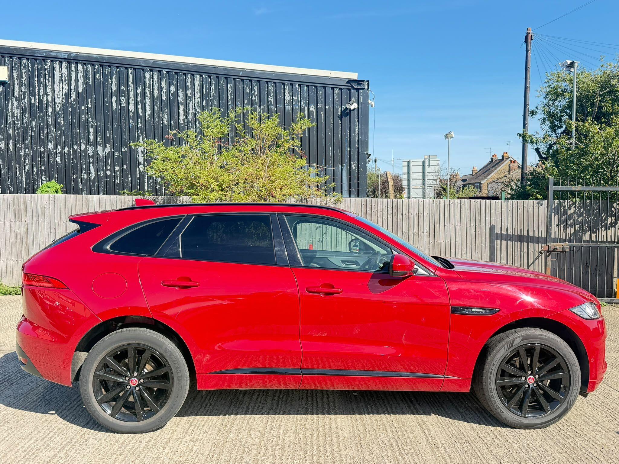 Jaguar F-Pace view 2
