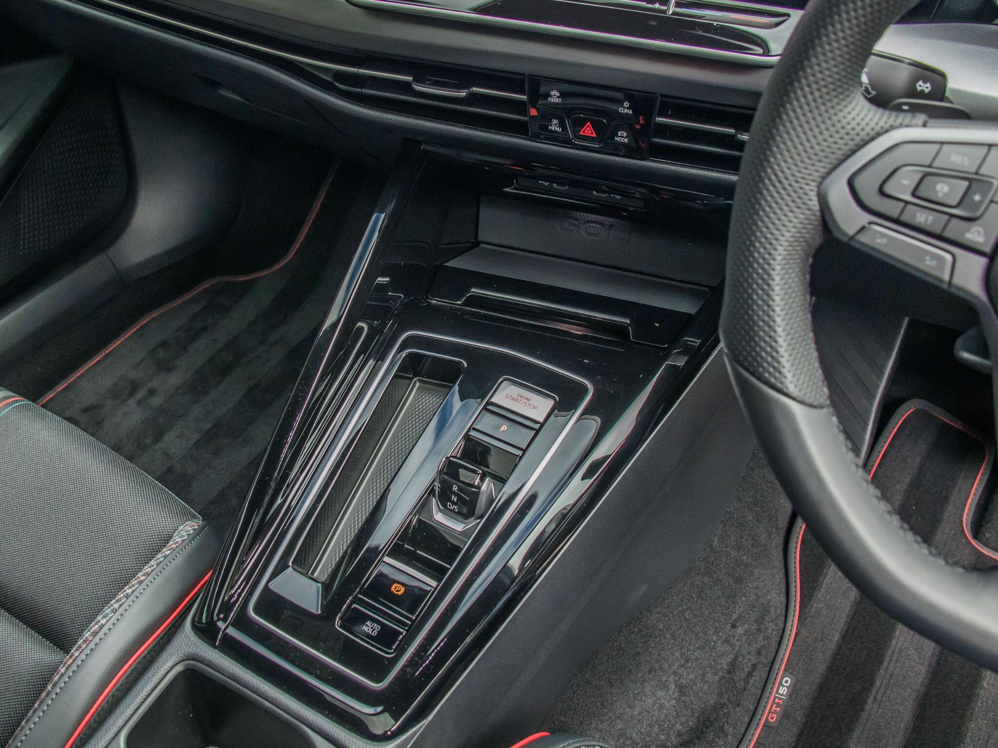 Volkswagen Golf view 23