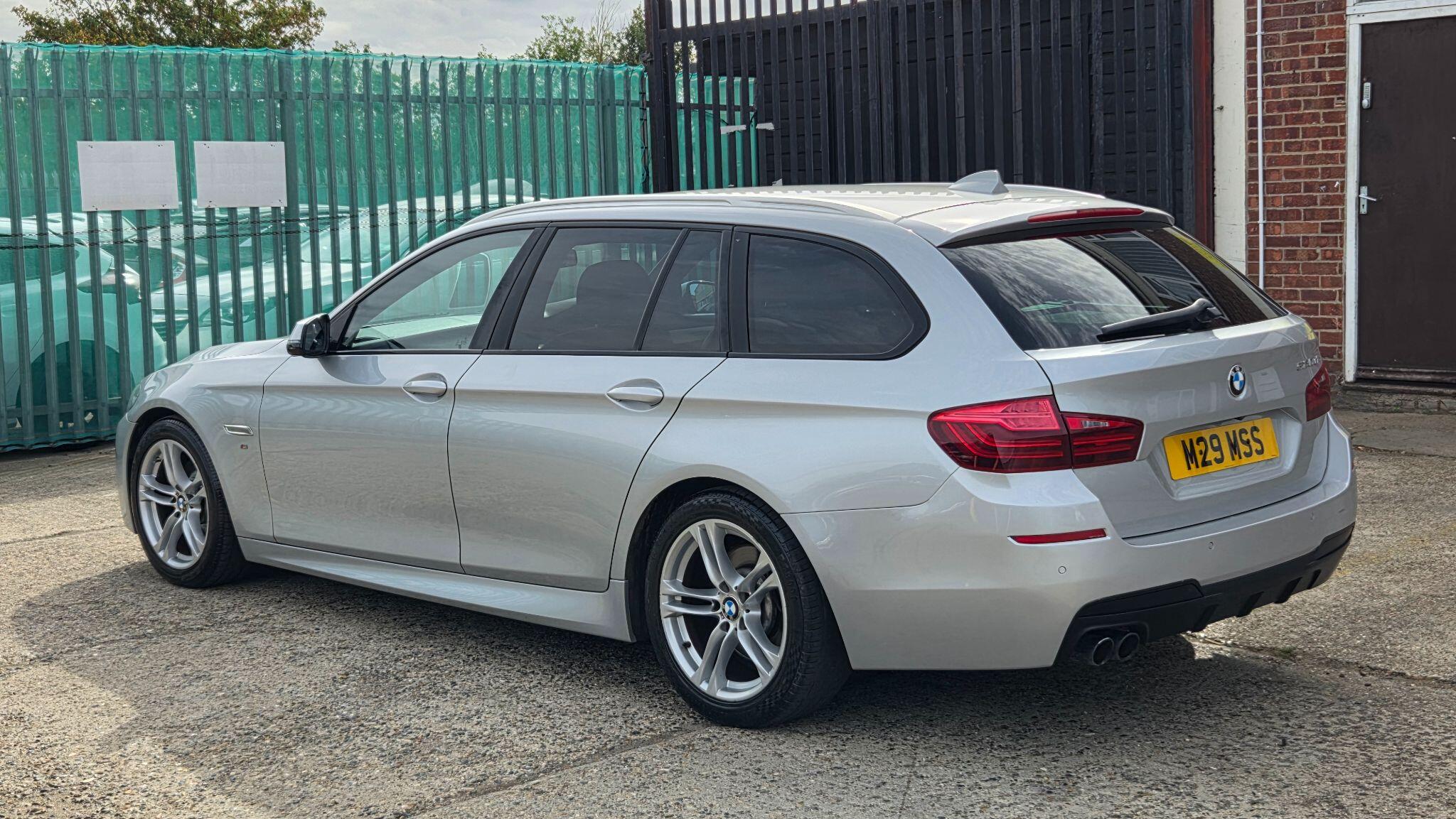 BMW 5 Series view 4