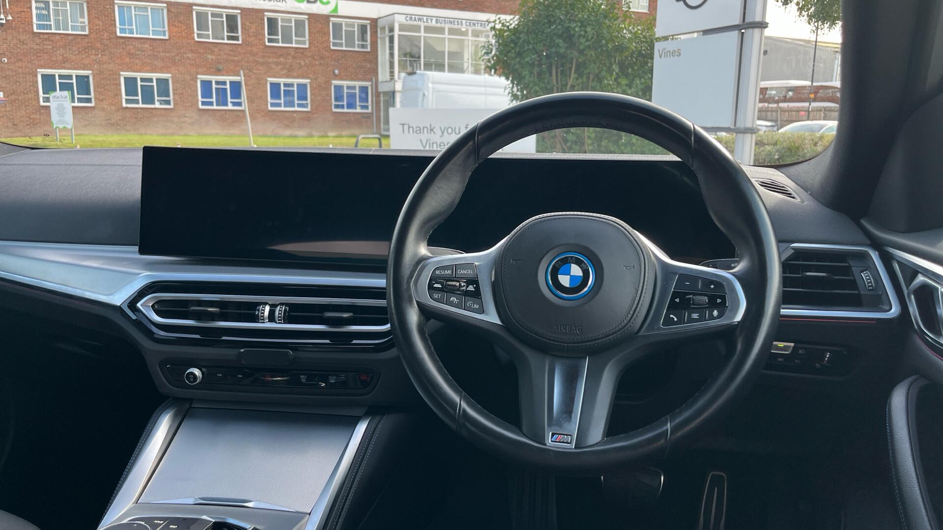 BMW i4 view 5