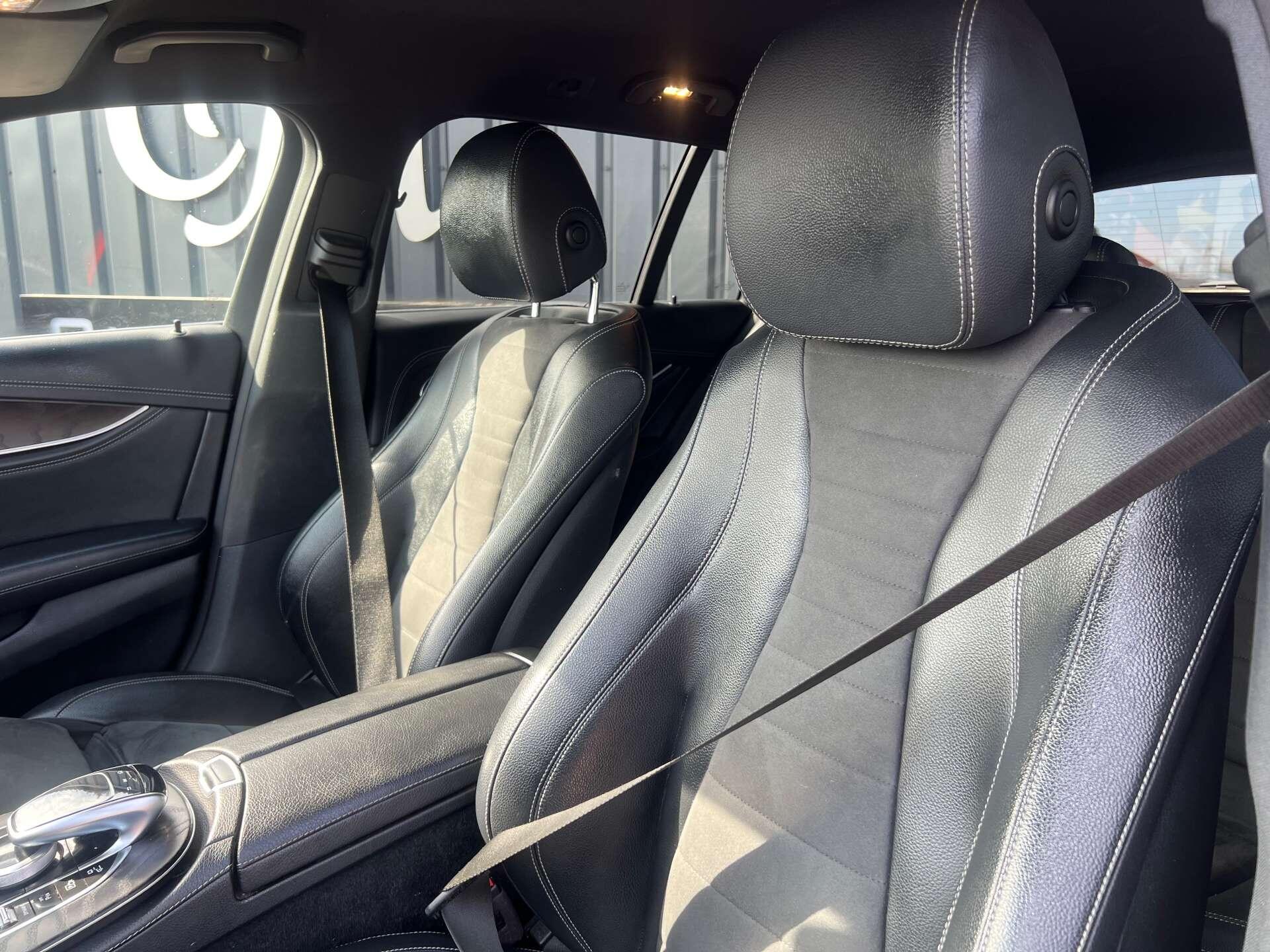 Mercedes-Benz E-Class view 49