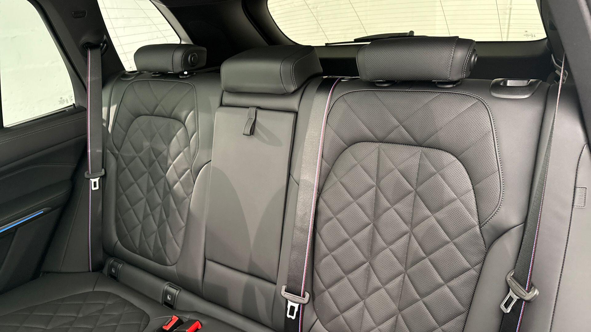 BMW X5 view 12