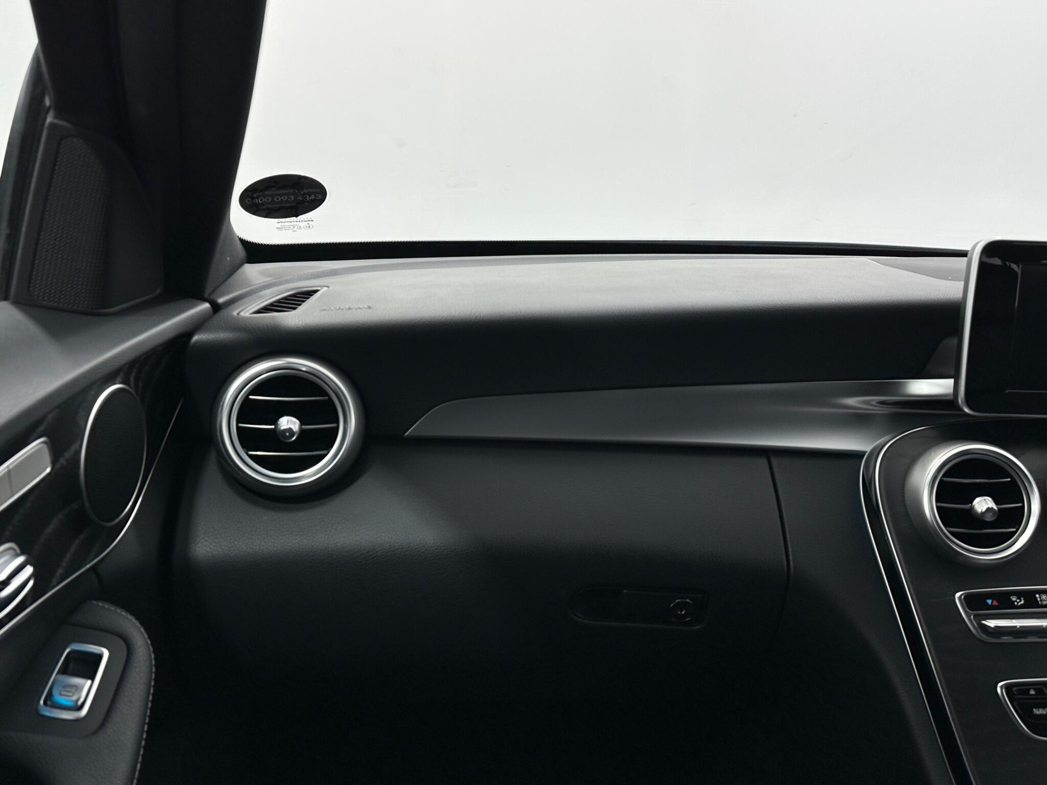 Mercedes-Benz C Class view 30