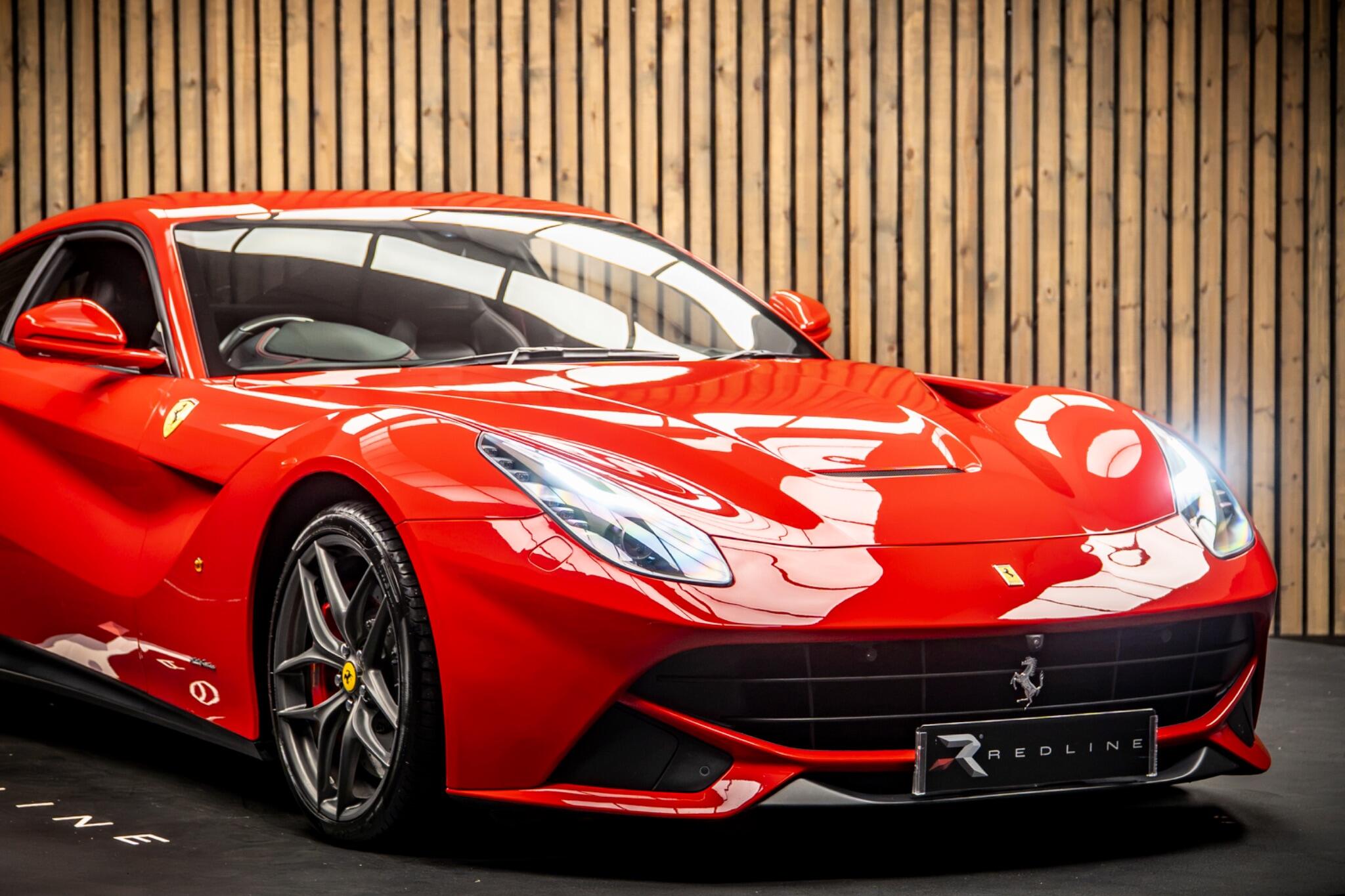 Ferrari F12 view 12