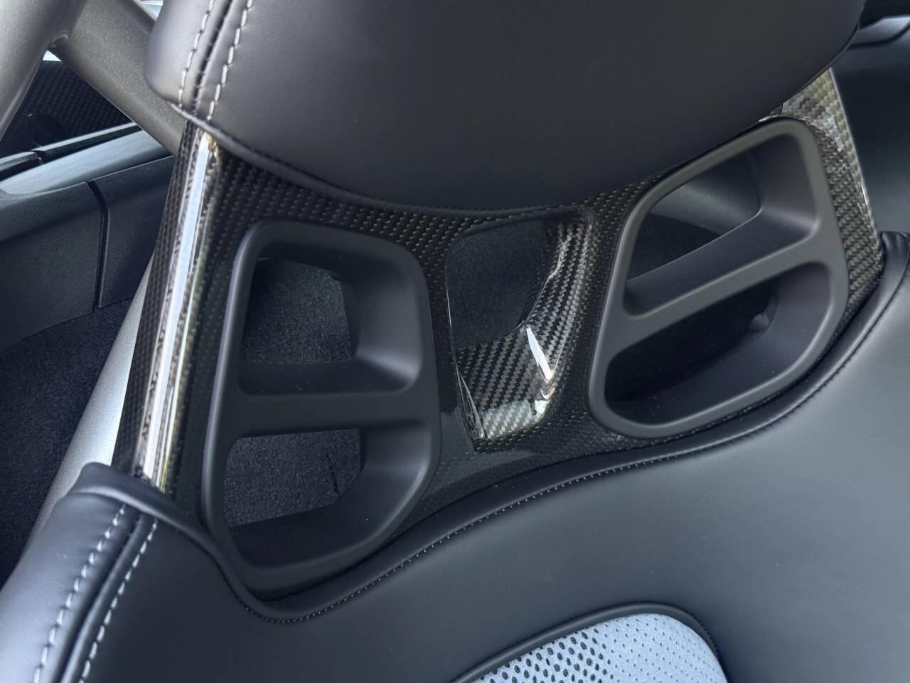 Porsche Cayman view 23
