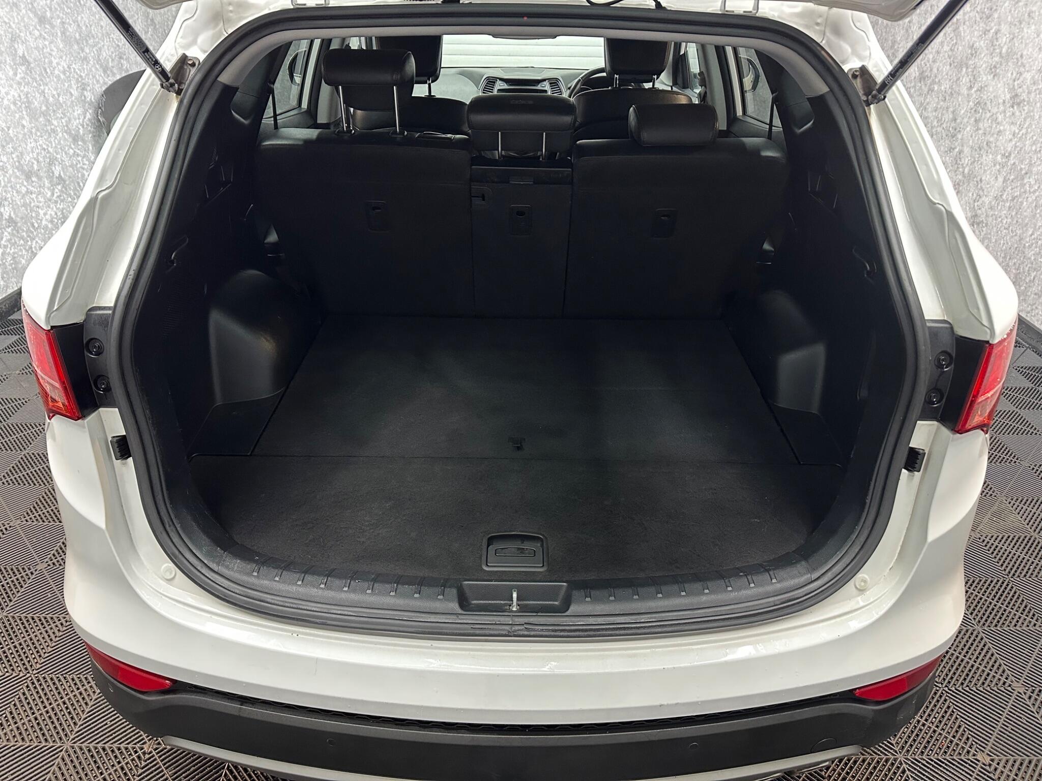 Hyundai Santa Fe view 19