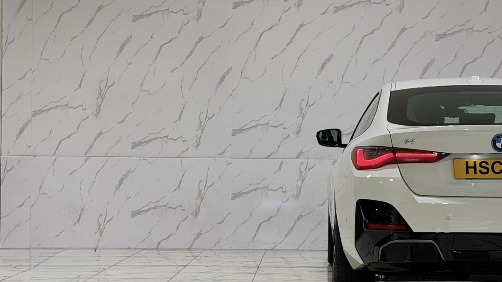 BMW I4 view 40