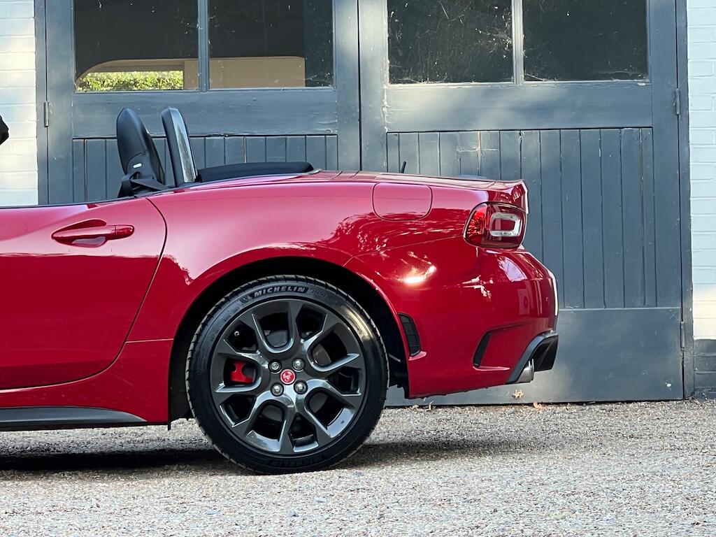 Abarth 124 Spider view 22