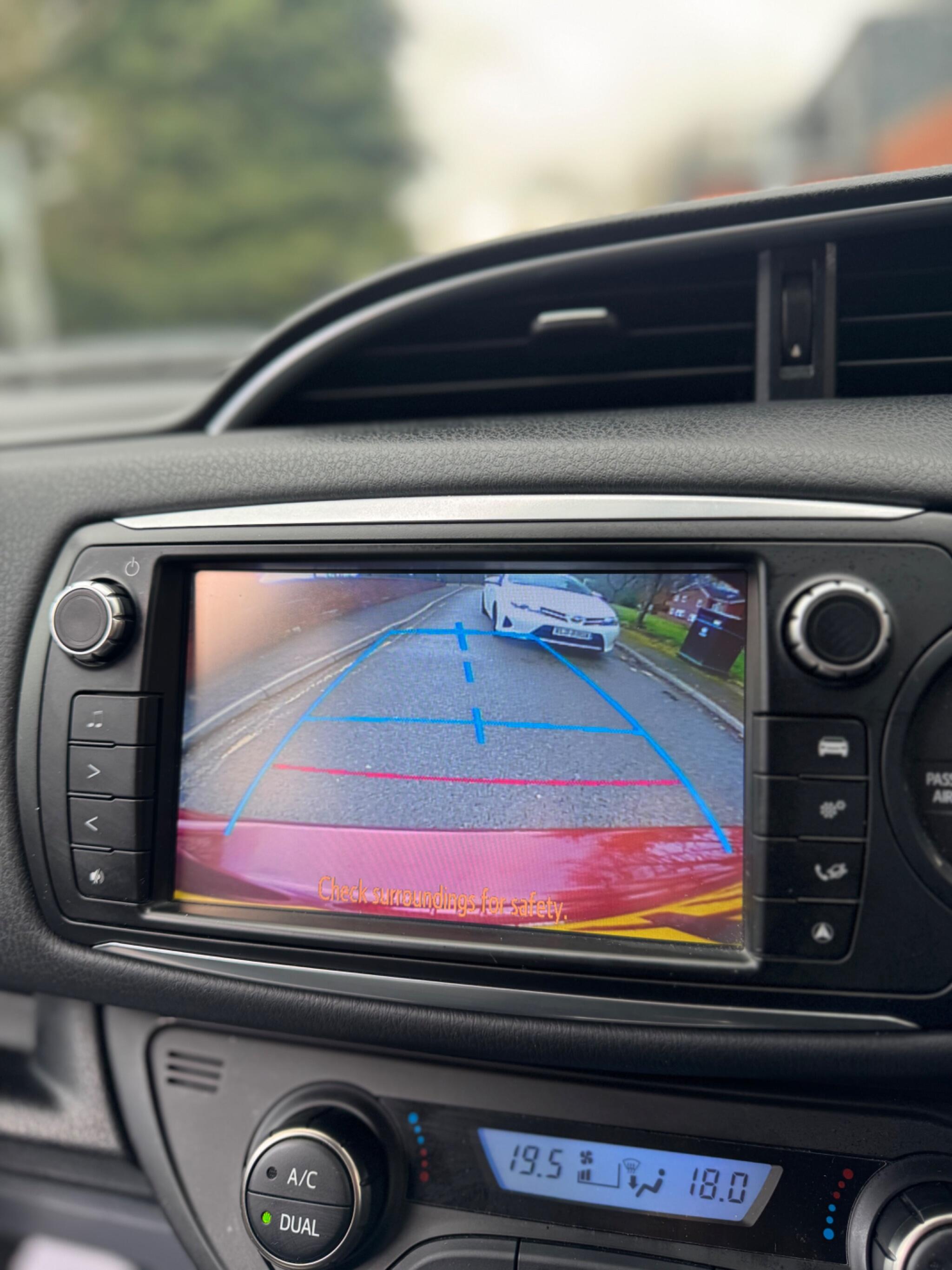 2017 Toyota Yaris 1.5 VVT-h Excel E-CVT Euro 6 (s/s) 5dr (15in Alloy) image 55