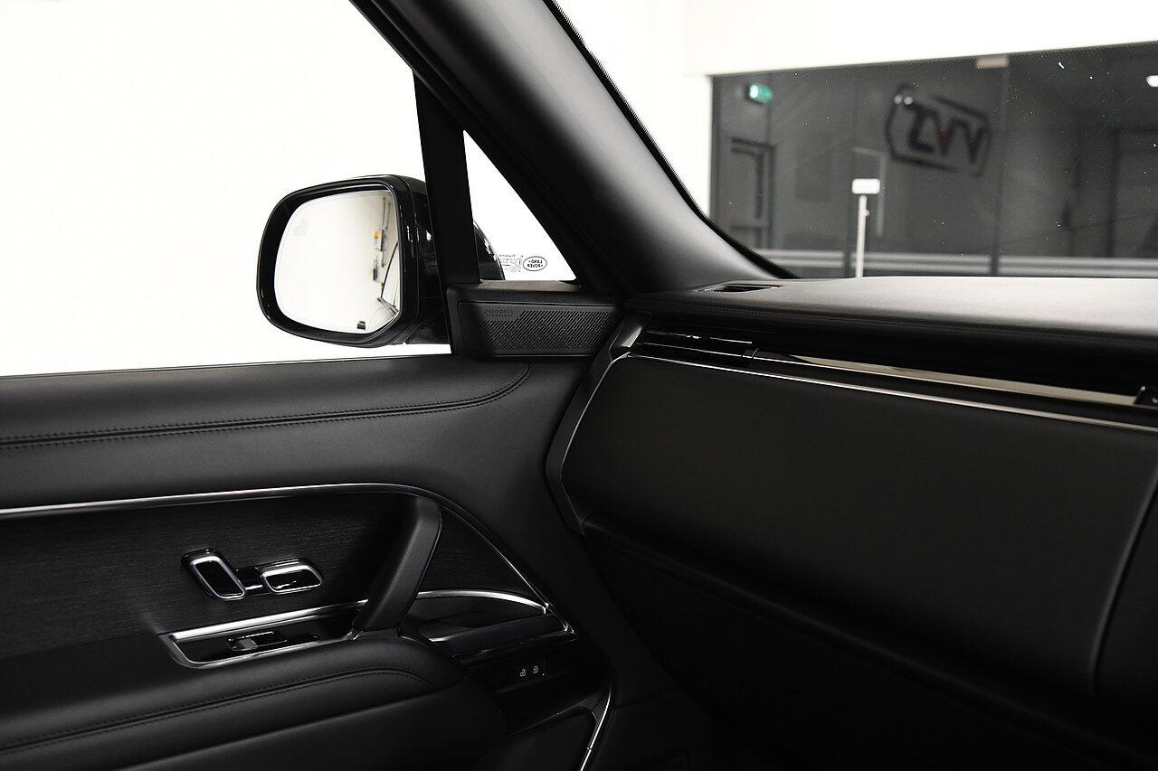 Land Rover Range Rover view 13