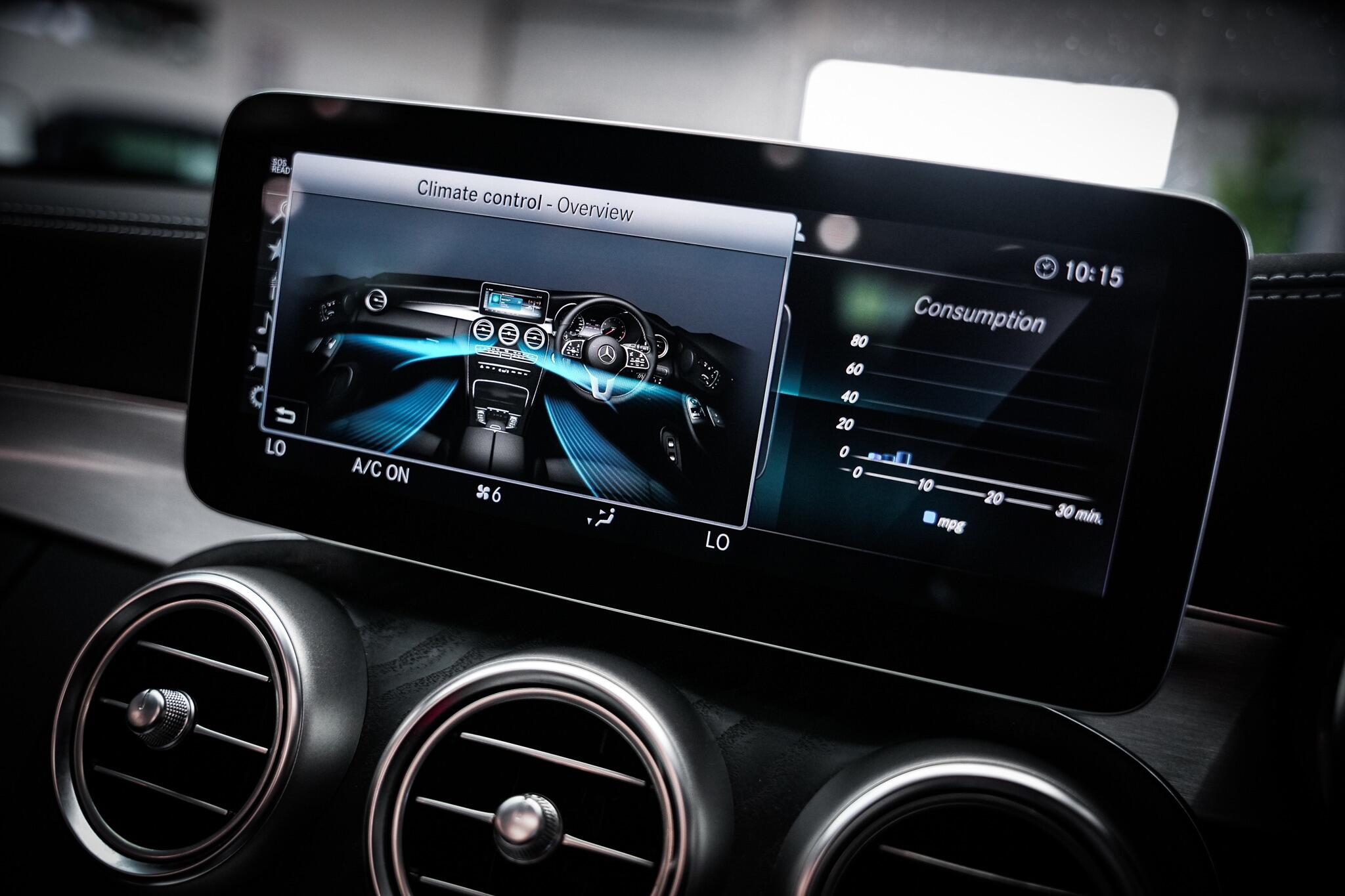 Mercedes-Benz C-Class view 40