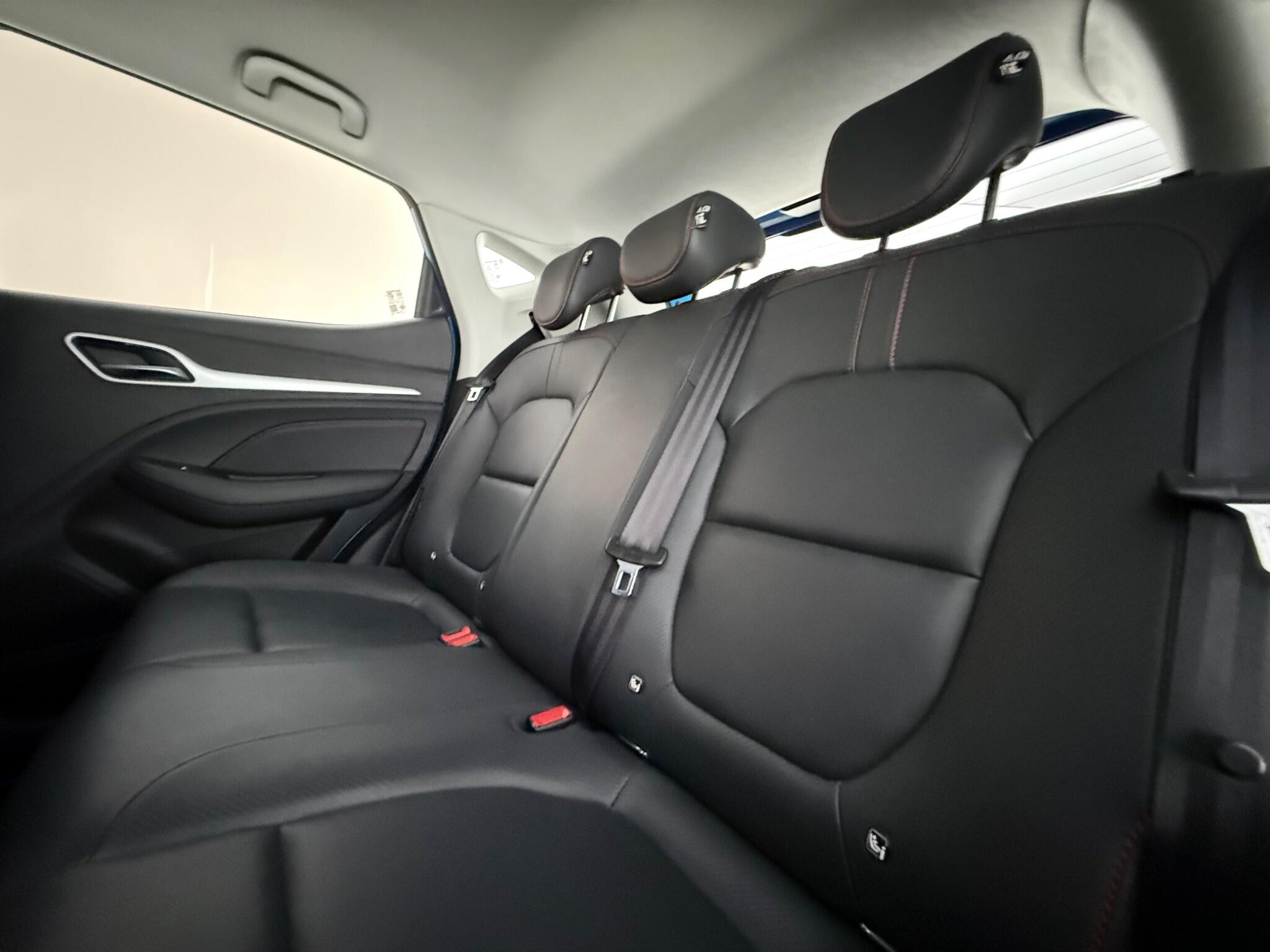 MG ZS view 30
