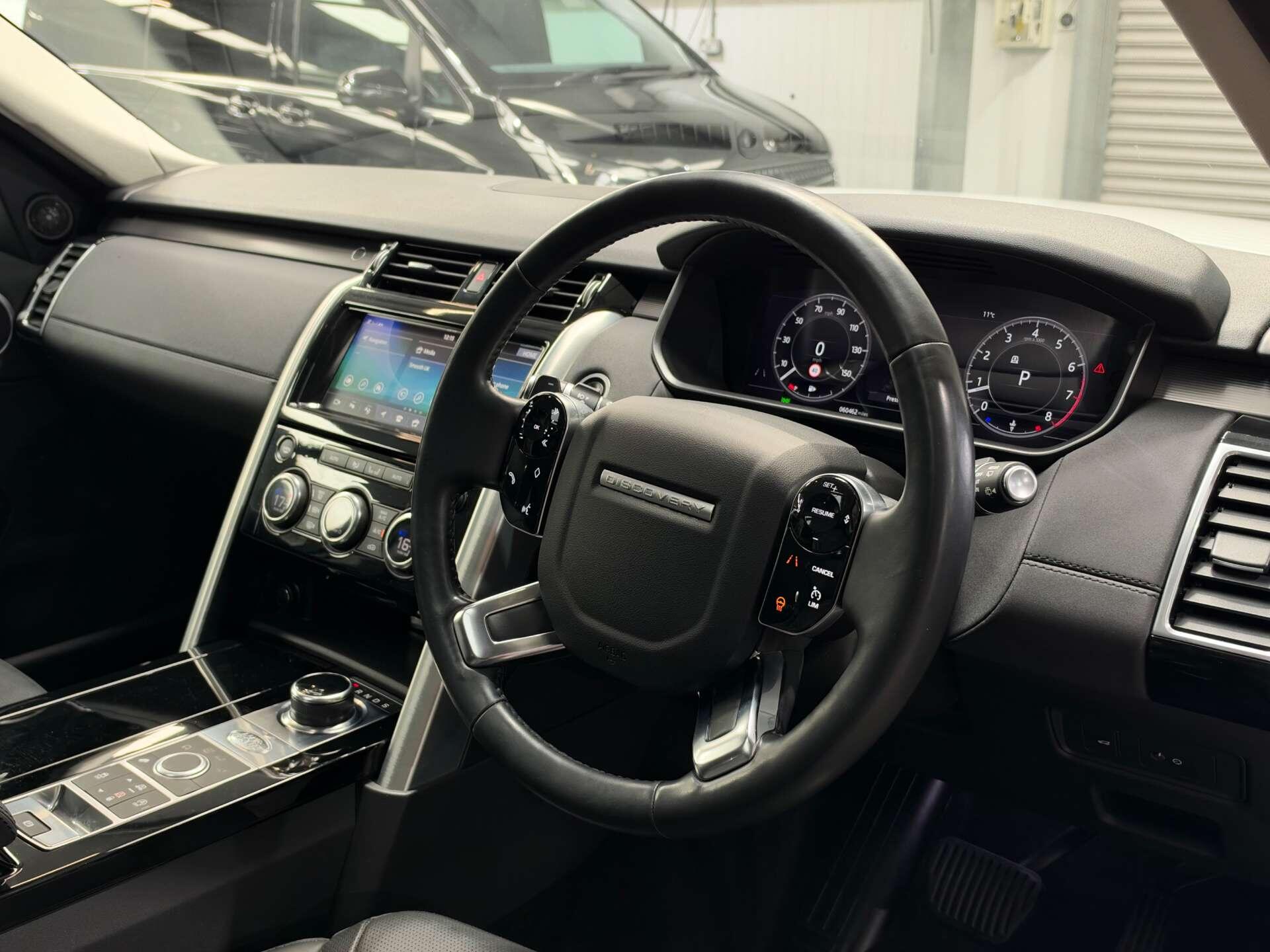 Land Rover Discovery view 44