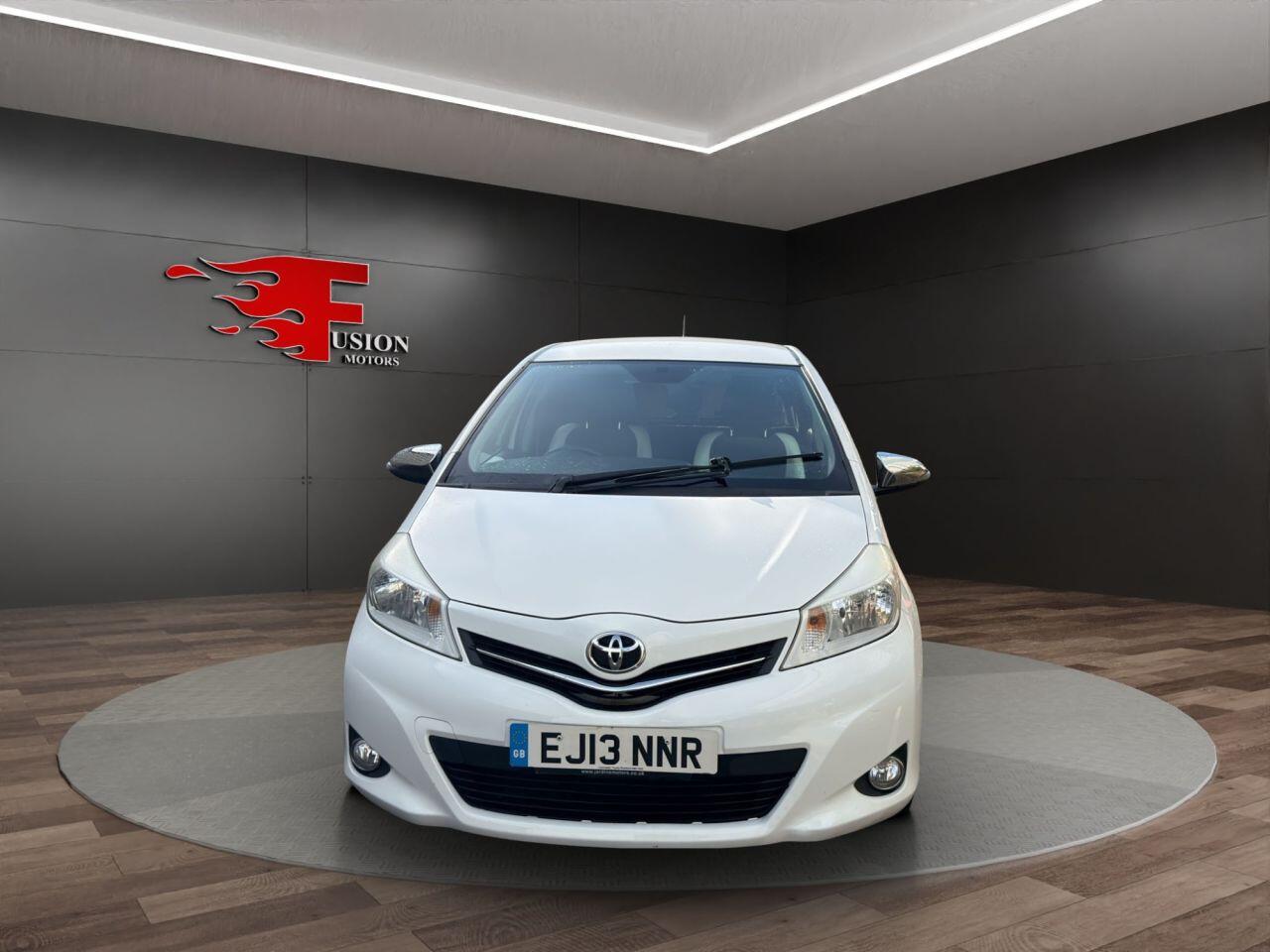 Toyota Yaris view 2