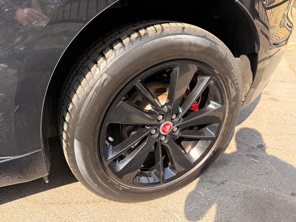 Jaguar F-Pace view 20