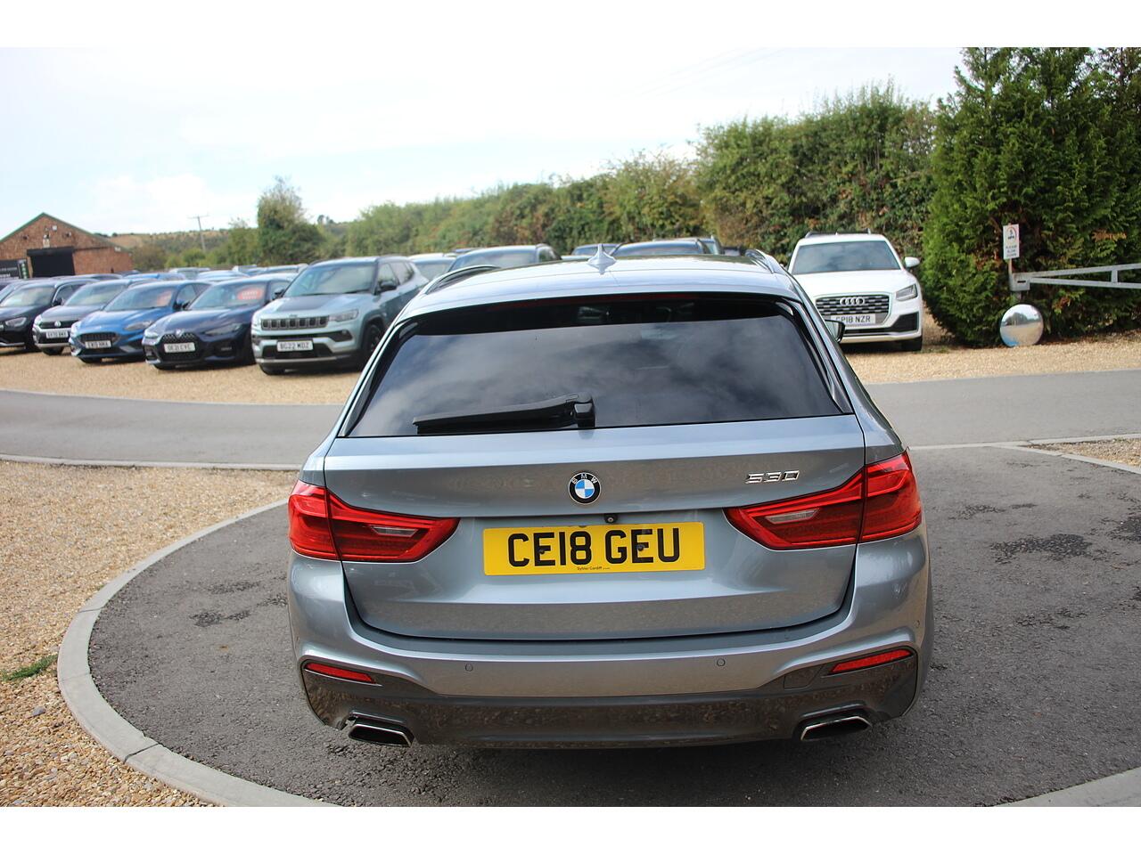 BMW 5 Series view 11