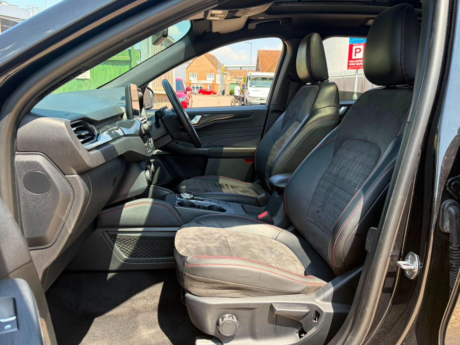 Ford Kuga view 28