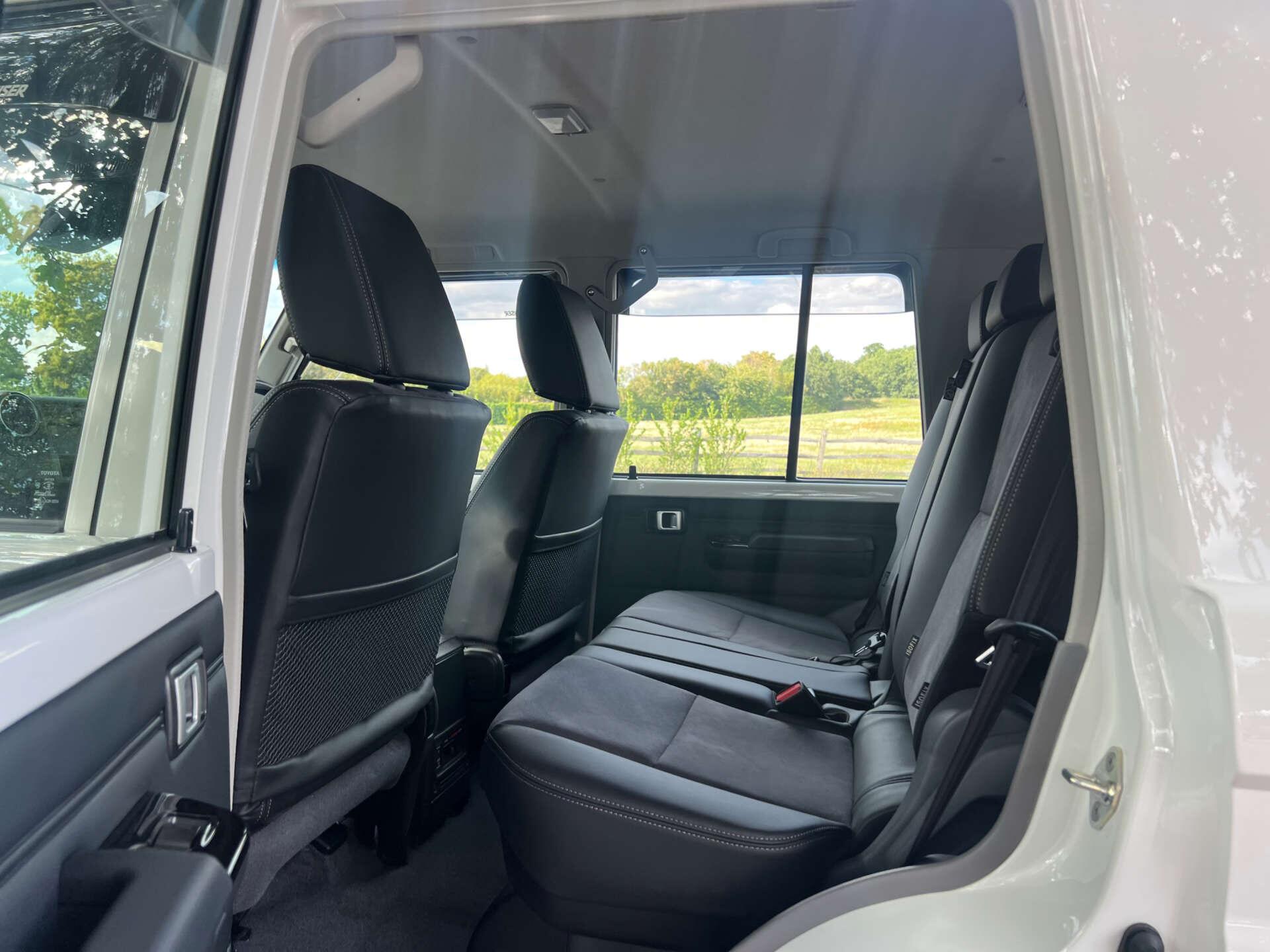 Toyota Land Cruiser view 40