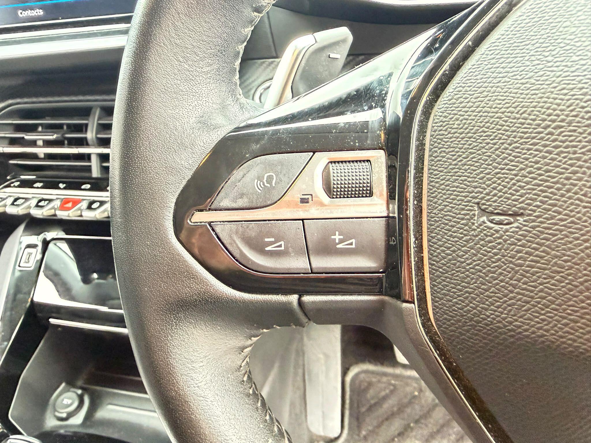 Peugeot 208 view 21