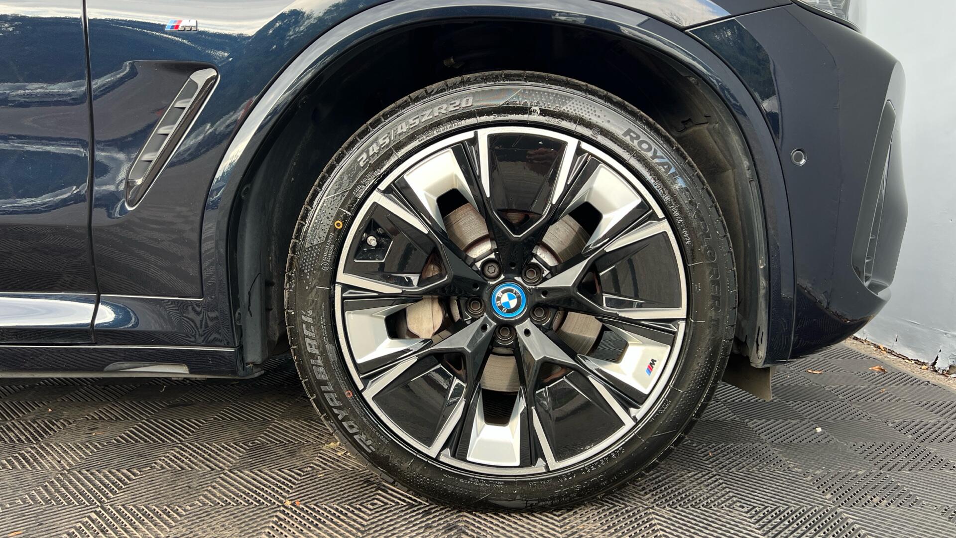 BMW Ix3 view 14