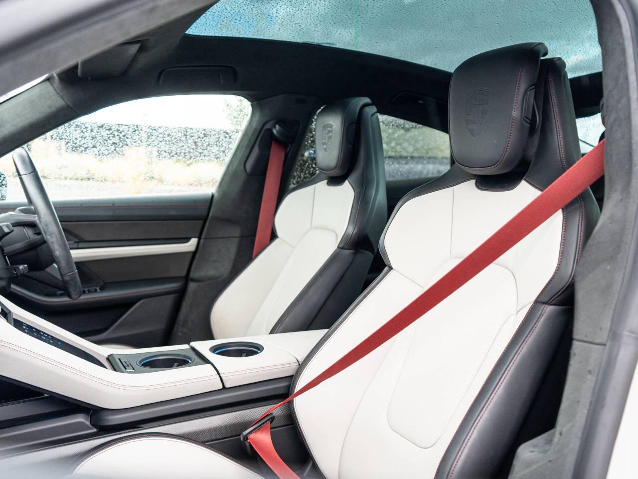 Porsche Taycan view 42