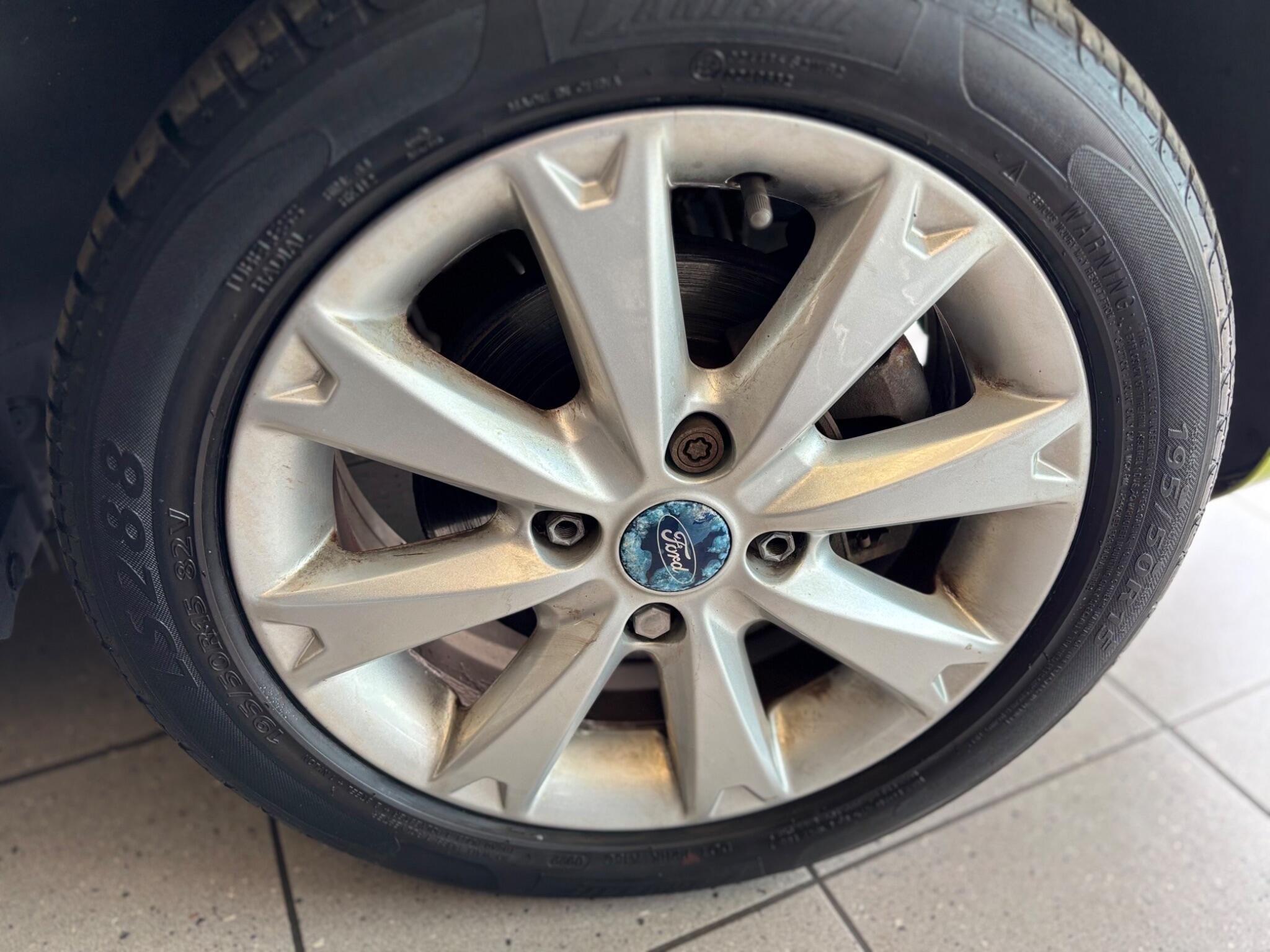 Ford Fiesta view 31