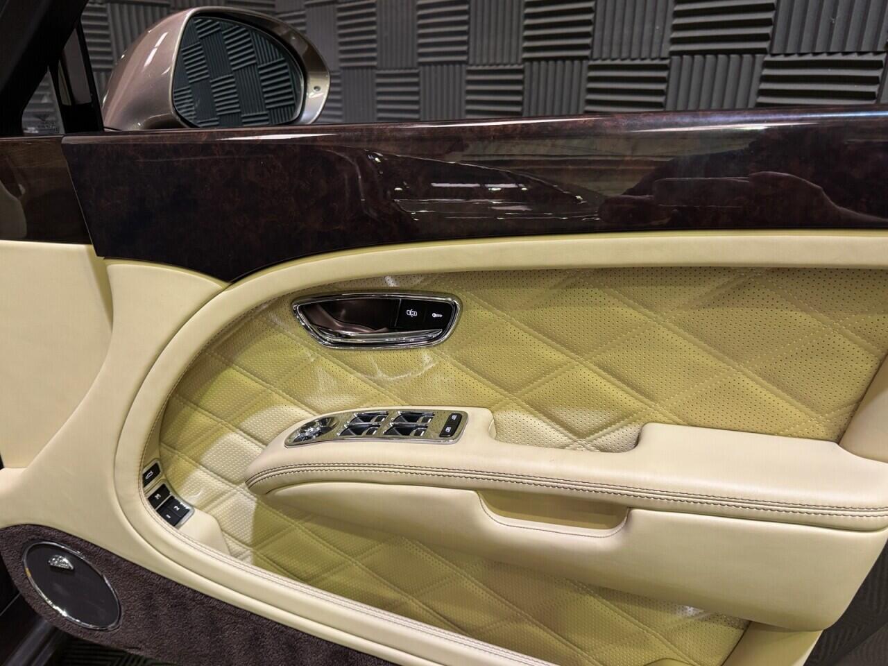 Bentley Mulsanne view 14