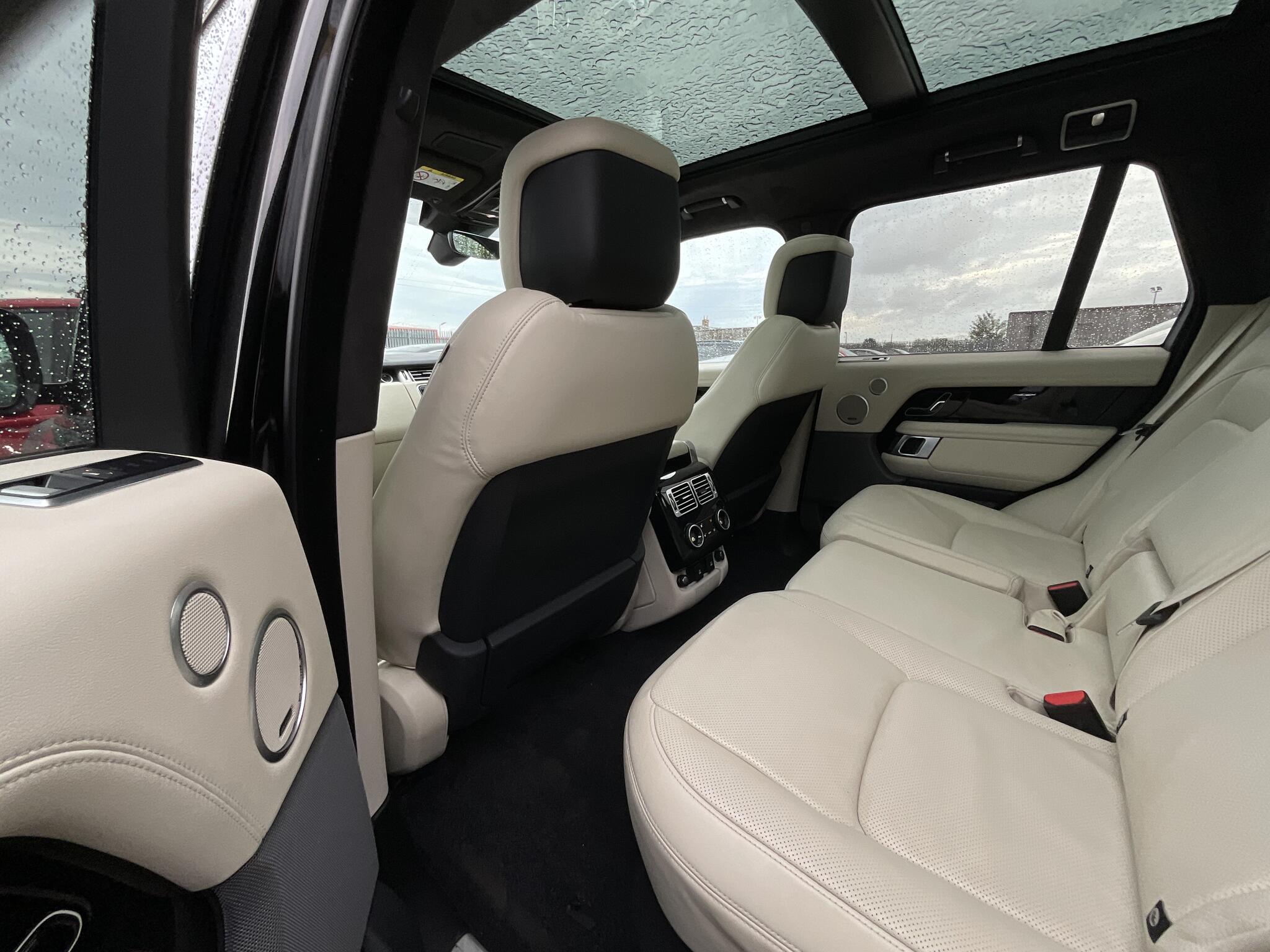 Land Rover Range Rover view 12