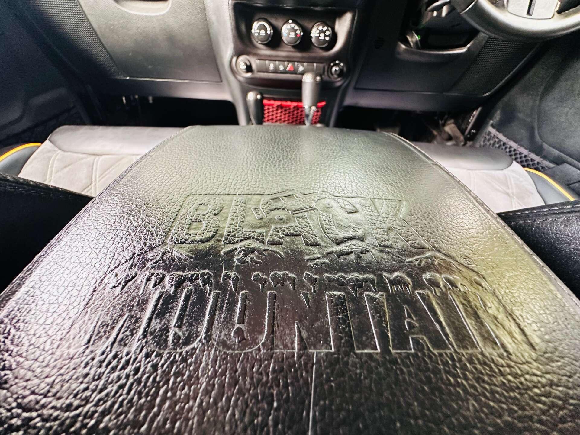 Jeep Wrangler view 32
