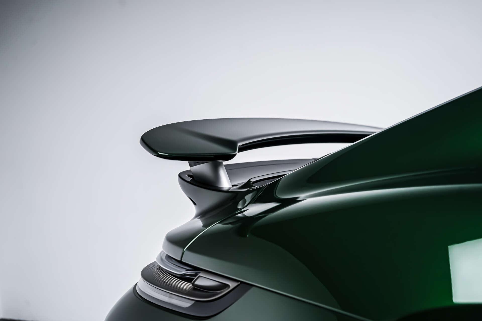 Porsche 911 view 21