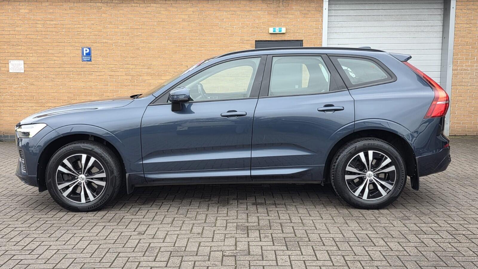 Volvo XC60 view 5
