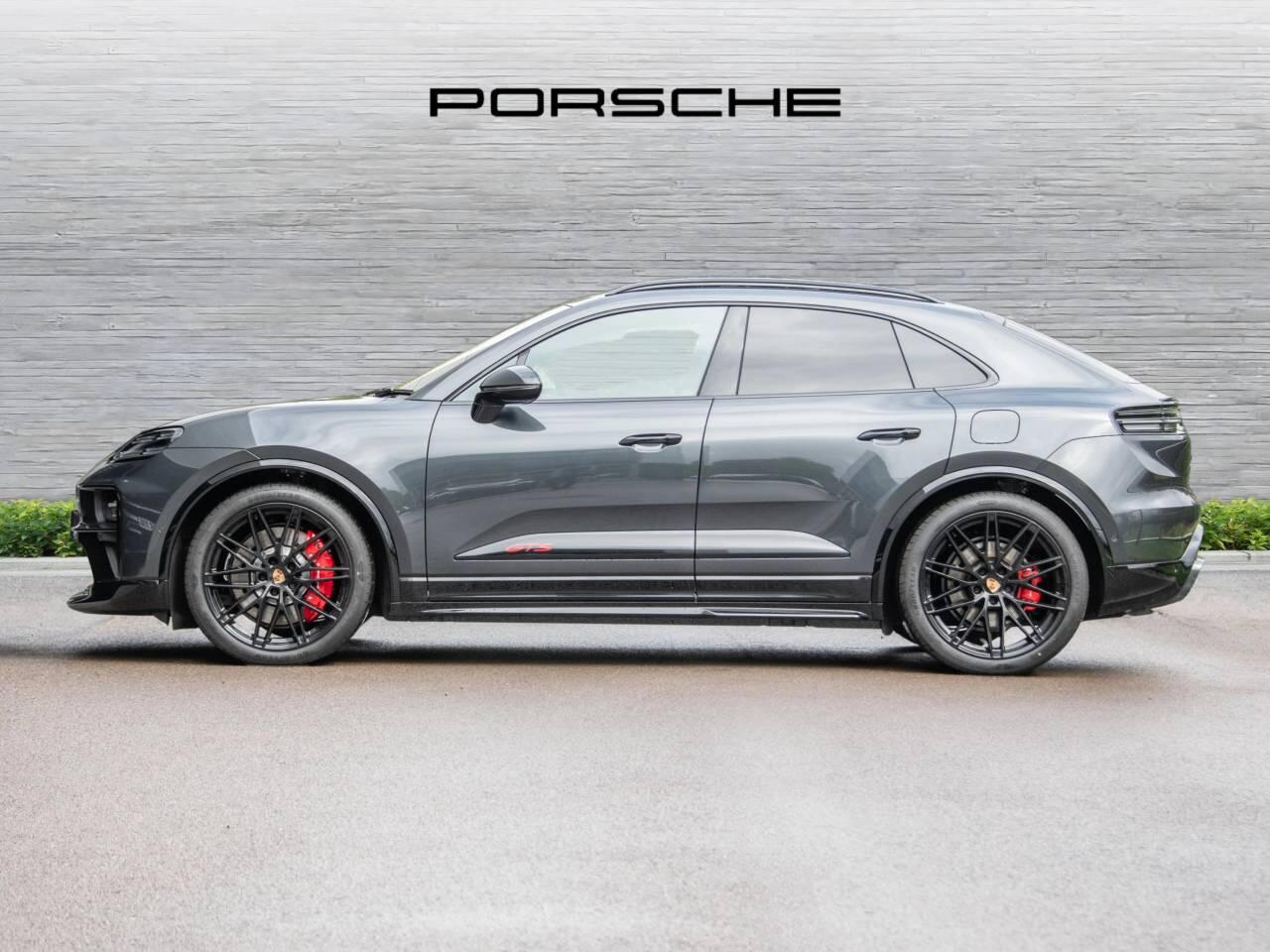 Porsche Macan view 2
