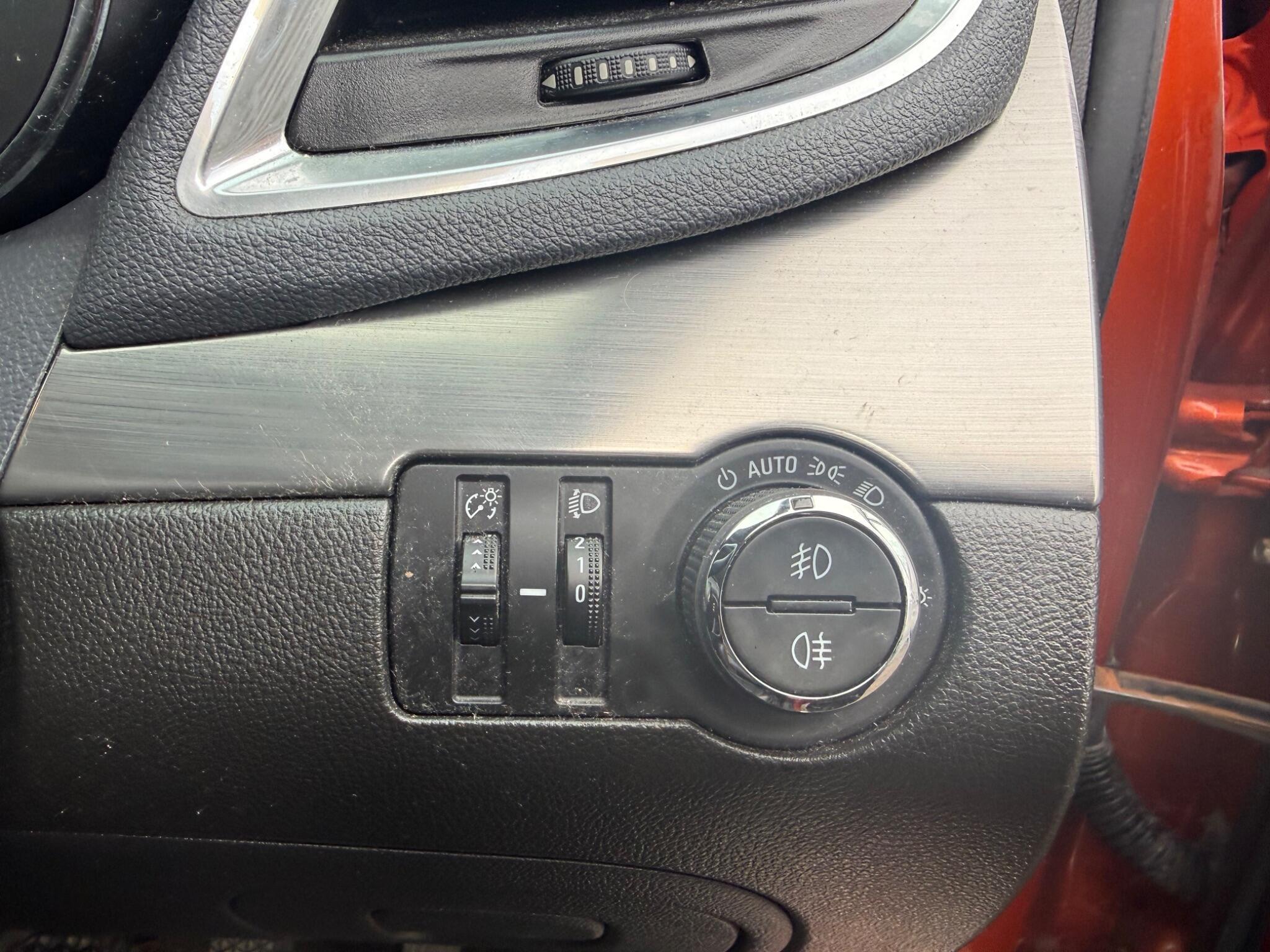 2016 Vauxhall Mokka image 14