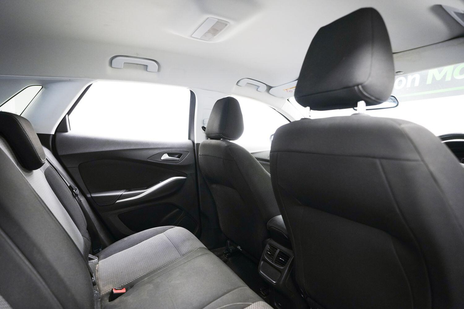 Vauxhall Grandland X view 13