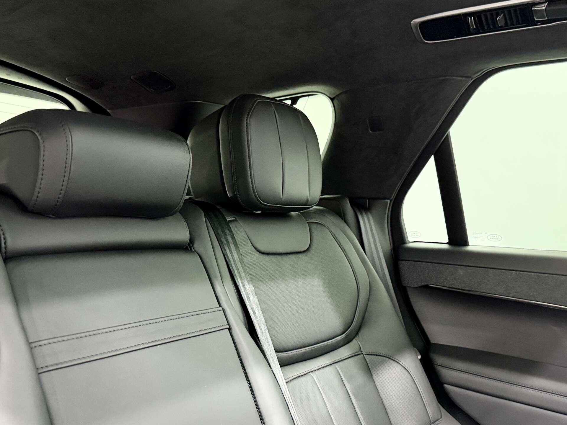 Land Rover Range Rover Sport view 14