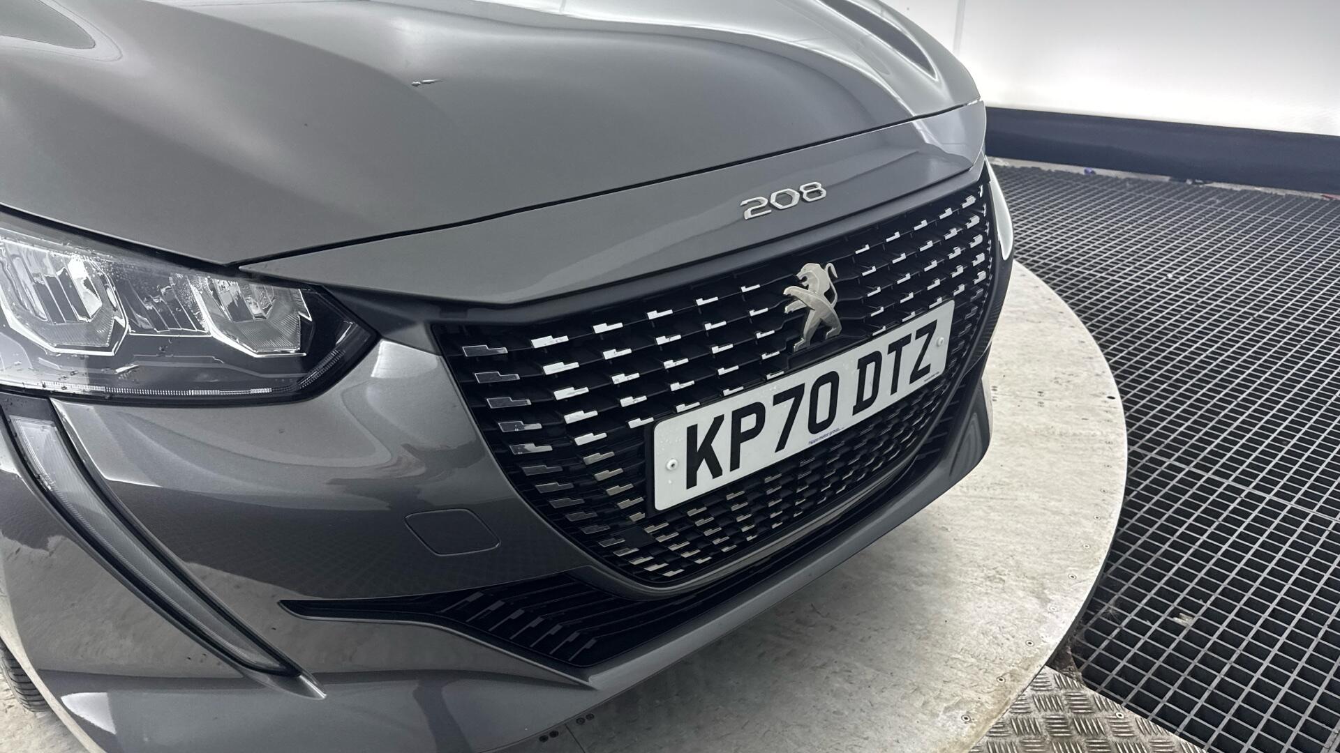 Peugeot 208 view 25