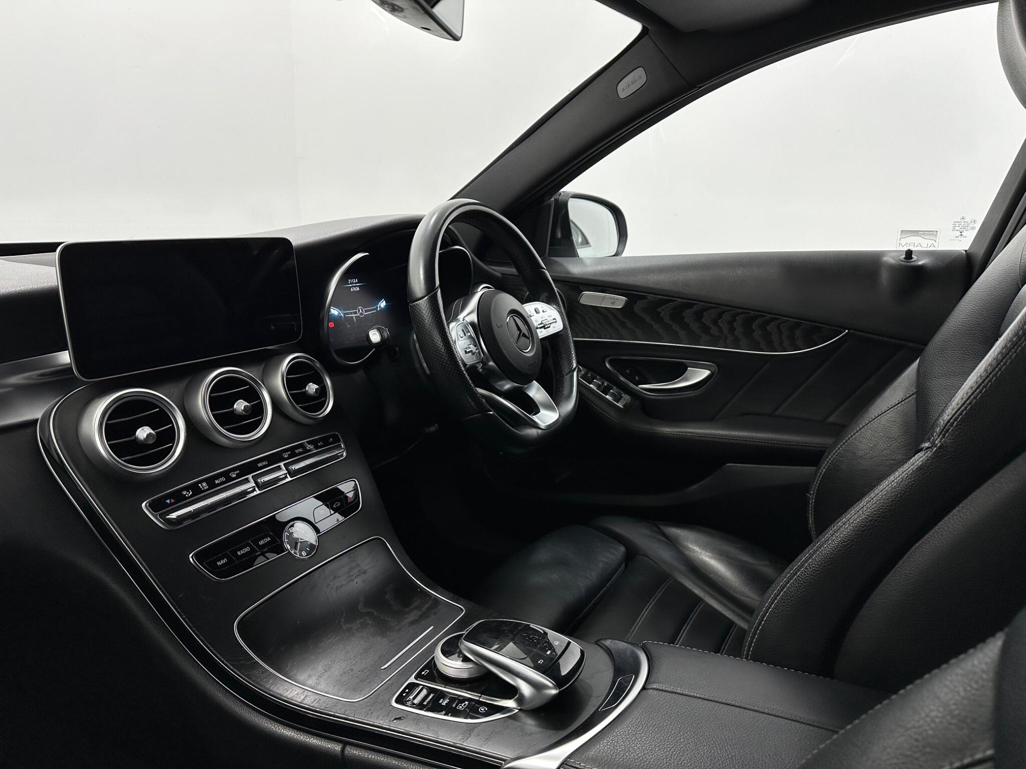 Mercedes-Benz C-Class view 33