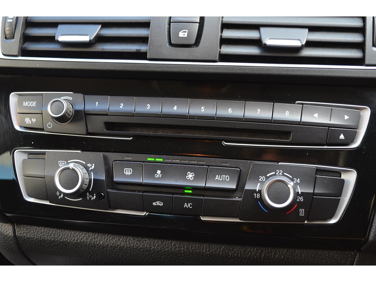 BMW 1 Series view 30